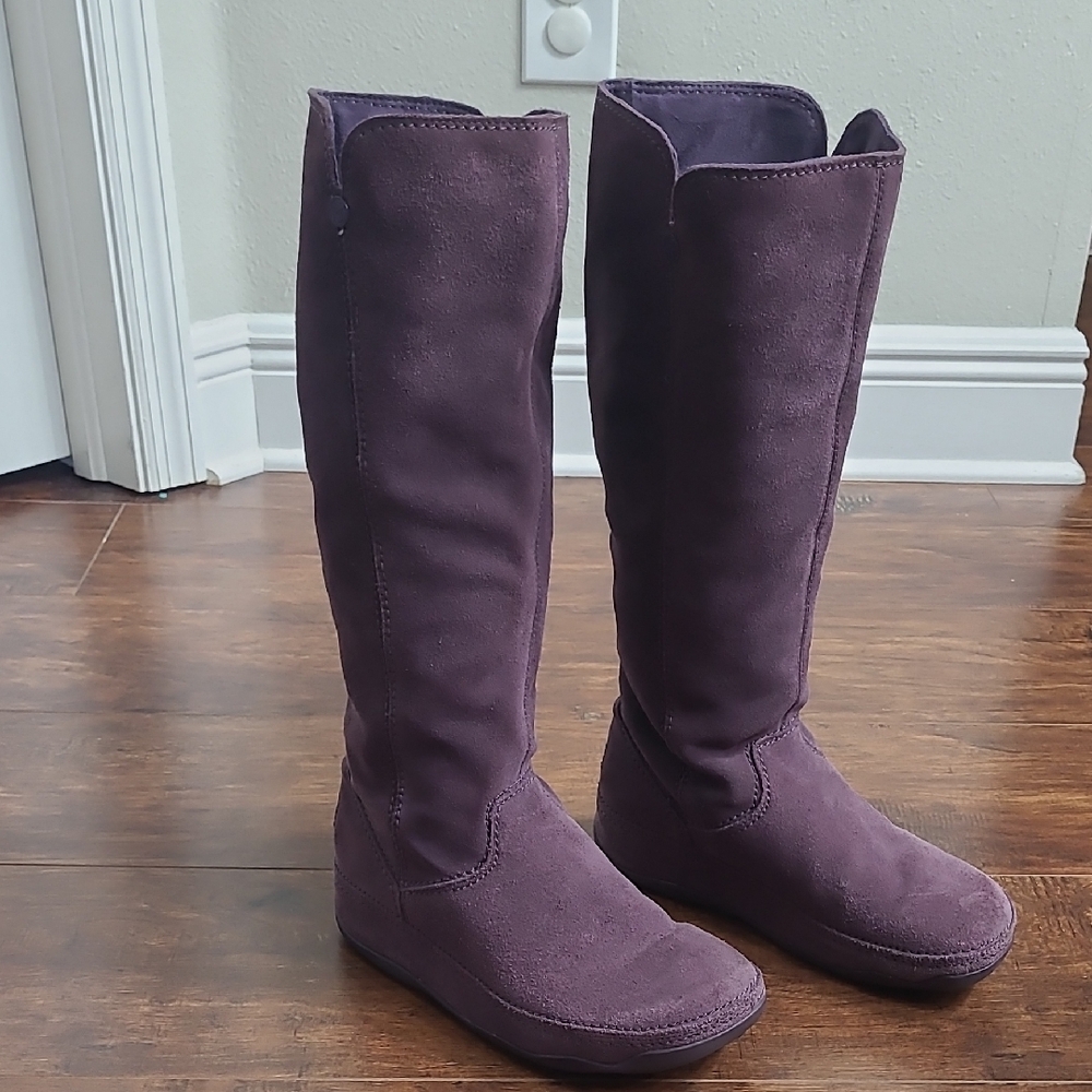 Fitflop Suede Mari Safferano Boots in Plum - Classic Knee-High Style Size 9